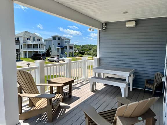 VR-206 Calvin St