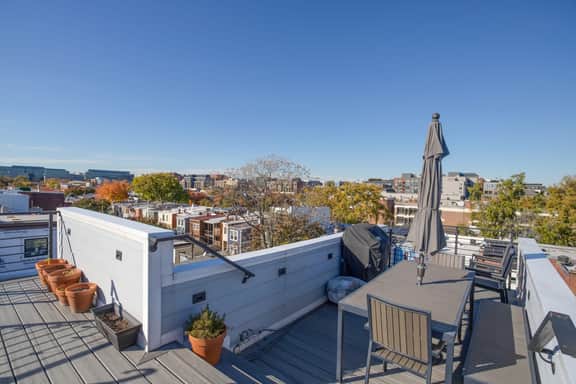 650 F Street NE-LT