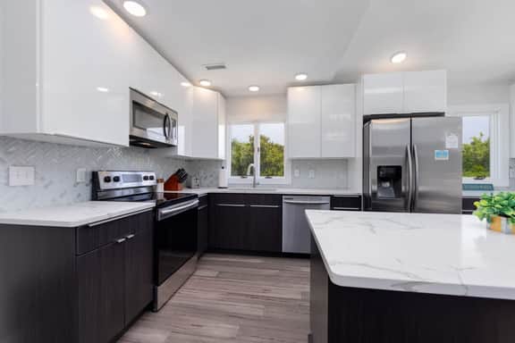 VR-35 10th Ave