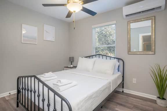 1121 HILL#6 (2BR) 1