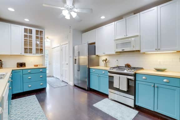 Historic Capitol Hill Location 2 BR 2 BA