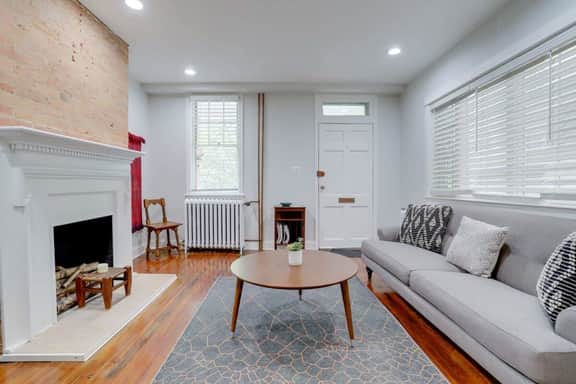 Historic Capitol Hill Location 2 BR 2 BA