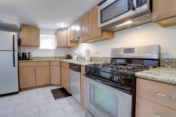 1352 Penn-#B - LT - Image 2