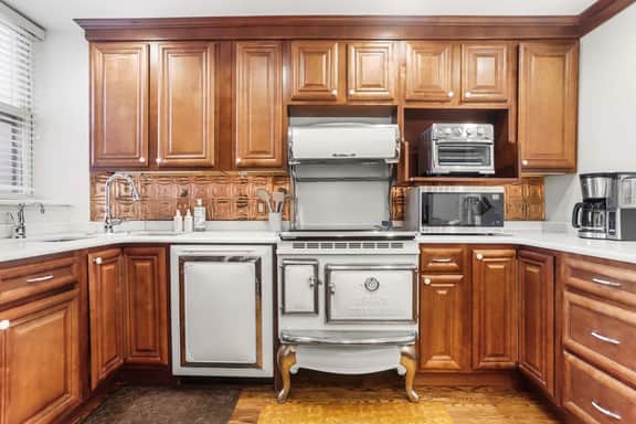 636 F St NE #B -LT - Image 2