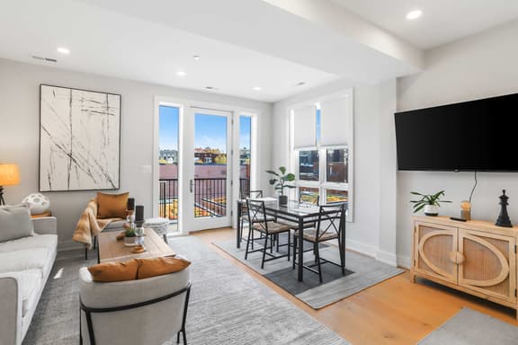1744 Lanier NW #3-LT