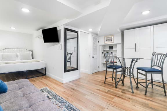 718 4th St SE-Lower