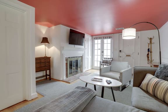 545 4th St SE-LT