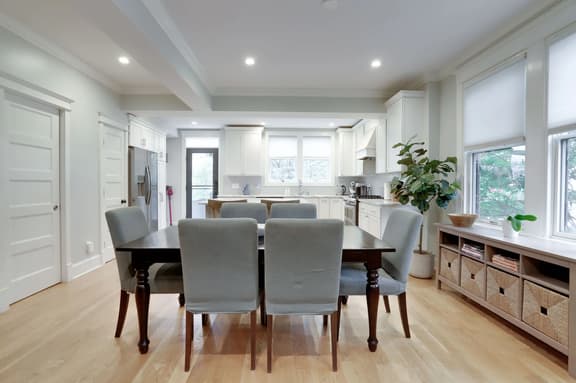 935 15th SE