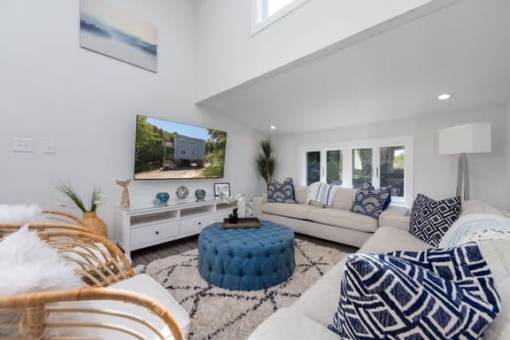VR-35 10th Ave