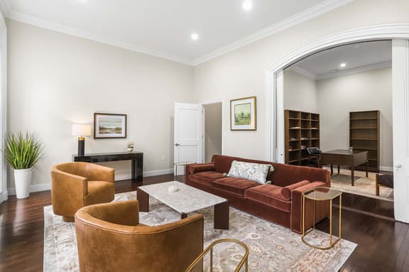 327 E Cap-Upper