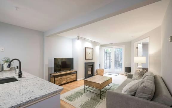 Sojourn Chic 2BD Retreat in the Heart of Dupont