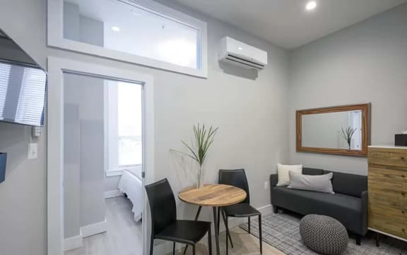 Sojourn 1BD in Dupont Near Metro!