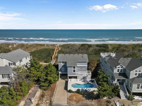 Sojourn Porpoise Delight Oceanfront Saltwater Pool